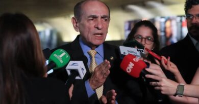Fim da reeleição para cargos do Executivo é aprovada na CCJ do Senado